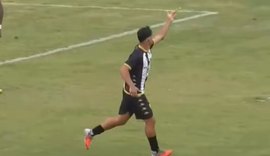 Jogador faz gesto obsceno para a própria torcida após marcar gol