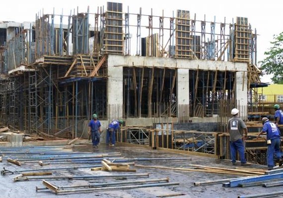 Vendas de materiais de construção caem 5,4% em março