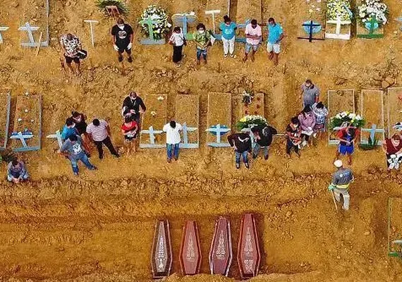 Brasil é o segundo país com mais óbitos pela covid-19 neste ano