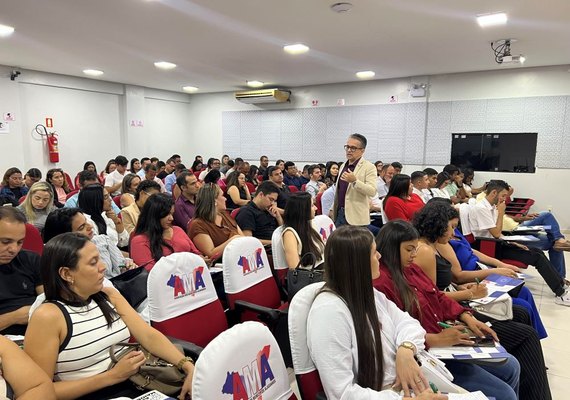 Curso sobre licitação volta a atrair equipes municipais