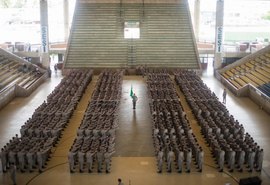 Renan Filho participa da formatura de 945 novos soldados nos 187 anos da PM