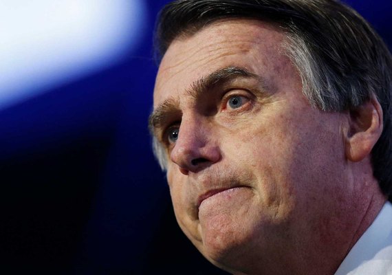 Bolsonaro diz que vice desconhece Constituição após crítica sobre 13º