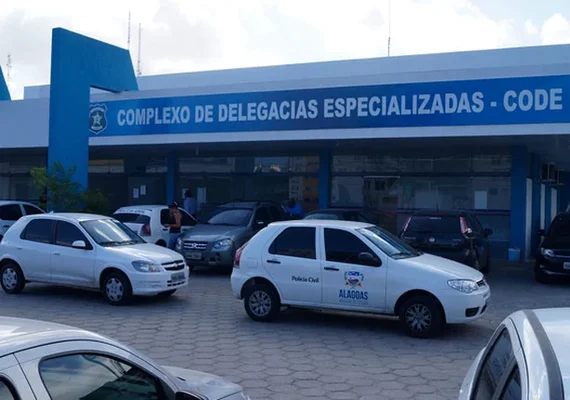 Polícia investiga professor acusado de racismo em escola de Maceió