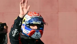 Red Bull avalia opções para substituir Verstappen em caso de saída na F1