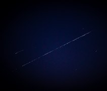 Proliferação de satélites ameaça observações astronômicas, aponta estudo