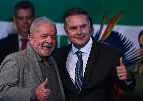 'Pelé da política': Renan Filho elogia Lula e celebra investimentos no Sertão de Alagoas