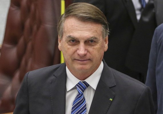 Alexandre de Moraes mantém Bolsonaro em prisão domiciliar