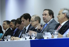 Com licença de Renan, Barbosa assume Governo de Alagoas