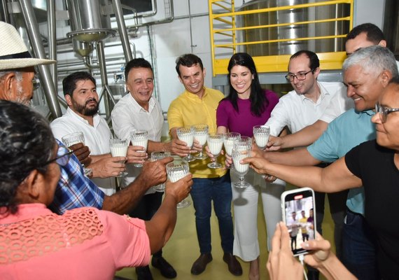 Estado garante mais investimentos na Bacia Leiteira, beneficiando produtores de leite