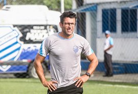 Com uma vitória em 10 jogos, Alberto Valentim é demitido do CSA