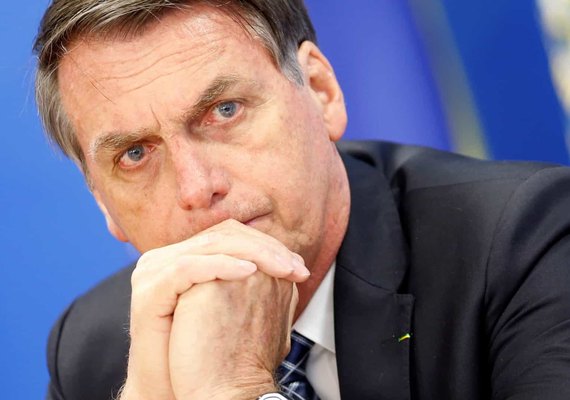 Bolsonaro convida chineses a participar de mega leilão de petróleo