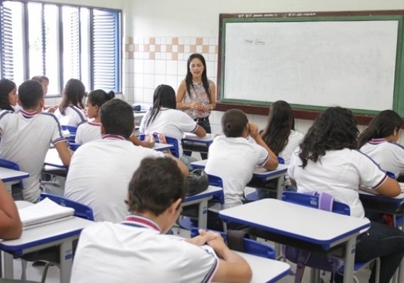 Governo vai pagar rateio do Fundeb para professores, diz Renan Filho