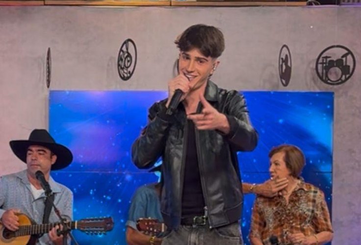 Gabriel Fava se apresenta no programa “Viva a Vida” da Rede Vida e canta vários sucessos