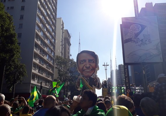Senadores destacam manifestações de domingo