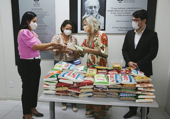 Tribunal de Justiça doa 110 kg de alimentos para a Casa da Mulher
