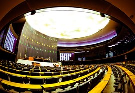 Deputados se reúnem para discutir liberações de emendas