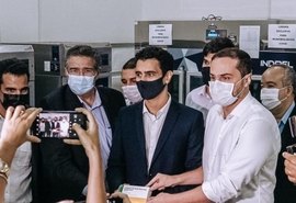 Maceió recebe 12 mil doses de vacinas do Governo de Alagoas