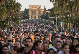 Desemprego cai e fica em 5,4% no trimestre encerrado em junho
