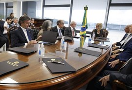 Lula se reúne pela primeira vez com ministros do STF após eleição
