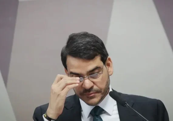 Jorge Messias reafirma posição contra o aborto em sabatina: 'Tragédia humana'