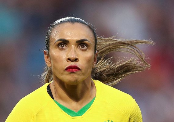 Brasil perde para França e discurso de Marta emociona