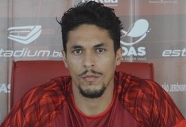 Sem clube, ex-CRB trabalha nas ''férias'' e vive expectativa por acerto com nova equipe