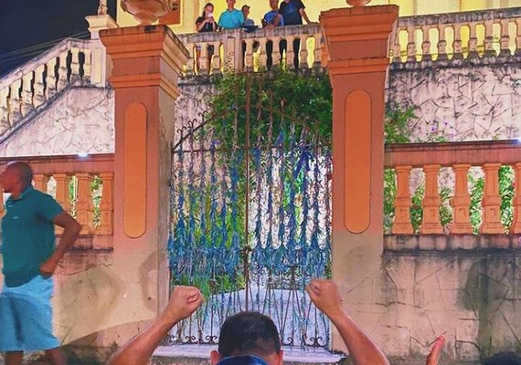 Com atraso na divulgação oficial candidatos declaram vitória nas redes sociais