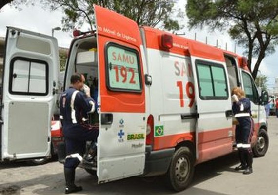Acidente entre carro e moto deixa casal gravemente ferido em União dos Palmares
