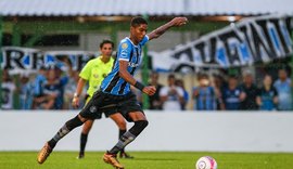 Grêmio bate Ceará com 1º gol de Churín