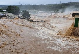 Moradias construídas para vítimas de enchente de 2010 seguem desocupadas em Rio Largo