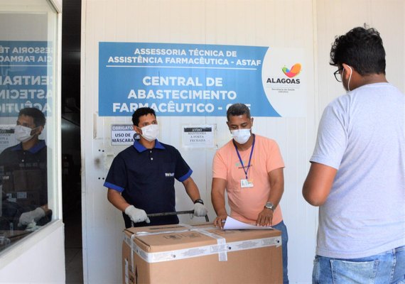 Governo inicia distribuição de 150 mil testes rápidos para municípios alagoanos