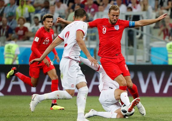 Kane marca duas vezes e garante vitória da Inglaterra sobre a Tunísia