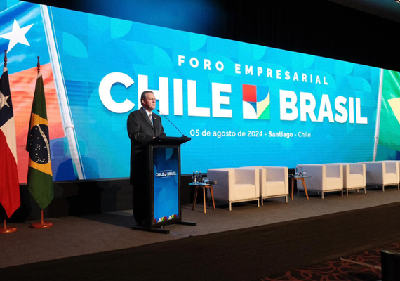 Ministro Fávaro destaca relação comercial Brasil-Chile em fórum empresarial