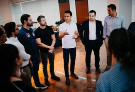 JHC faz reunião com lideranças do setor turístico de Alagoas