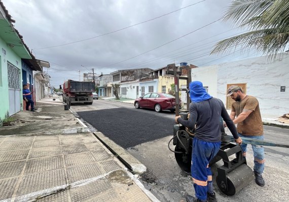 Operação Tapa-Buraco recupera 717 ruas de Maceió no primeiro trimestre de 2026