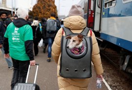 Grupo de 47 ucranianos chega ao Brasil em acolhida humanitária