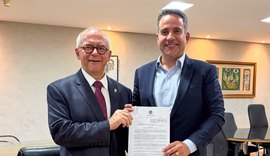 Paulo Dantas sanciona lei que reorganiza serventias extrajudiciais