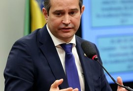 'Bolsonarismo fede, cansa, entristece, mata'  diz Maurício Quintella nas redes sociais