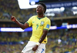 CBF protesta junto à Fifa contra gol anulado de Vini Jr. na vitória sobre a Escócia