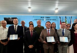 Renan Calheiros prestigia lideranças em Sessão Solene em Cajueiro