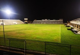 Prefeitura de Arapiraca restaura setor de iluminação do Estádio Municipal