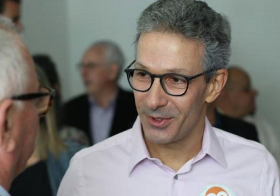Zema critica Flávio Bolsonaro após escândalo envolvendo Vorcaro: 'Tapa na cara'