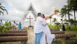 Turistas percorrem mais de 2.500 km para casar na Capelinha de Jaraguá