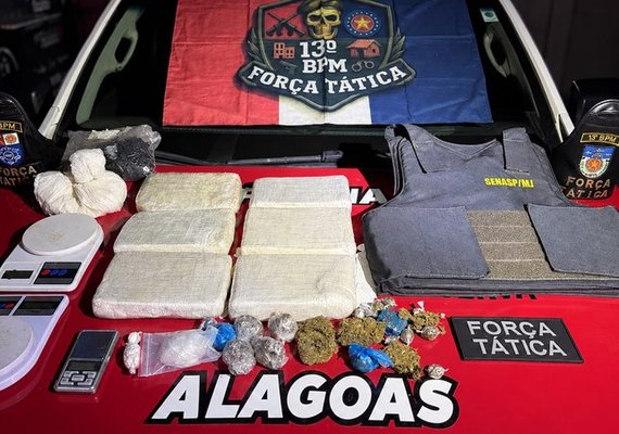 PM apreende drogas em casa abandonada no bairro São Jorge em Maceió