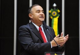 “A revolta é grande, o povo não quer saber nem de copa, nem de eleição”