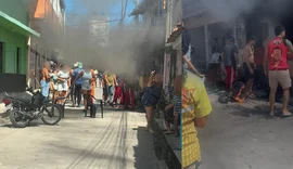 Incêndio em casa no Jacintinho deixa três feridos após vazamento de gás