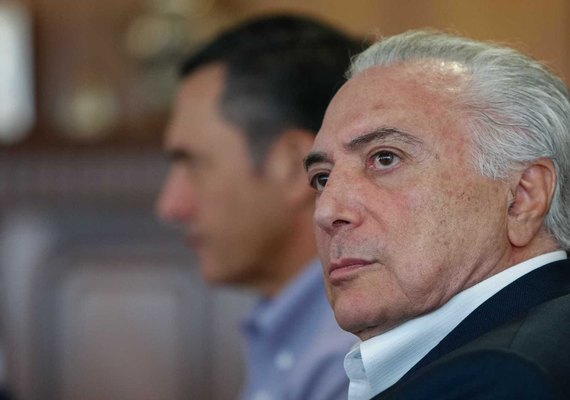 Temer anuncia 5 medidas para encerrar paralisação de caminhoneiros