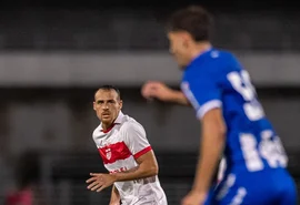 Lesão de Pedro Castro aumenta lista de baixas do CRB após derrota ao Avaí