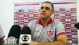 Chamusca monta o time do CRB para encarar o Vitória