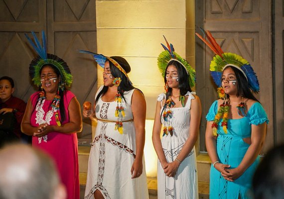 Theatro Homerinho recebe espetáculo indígena 'Vozes Ancestrais- O Musical'